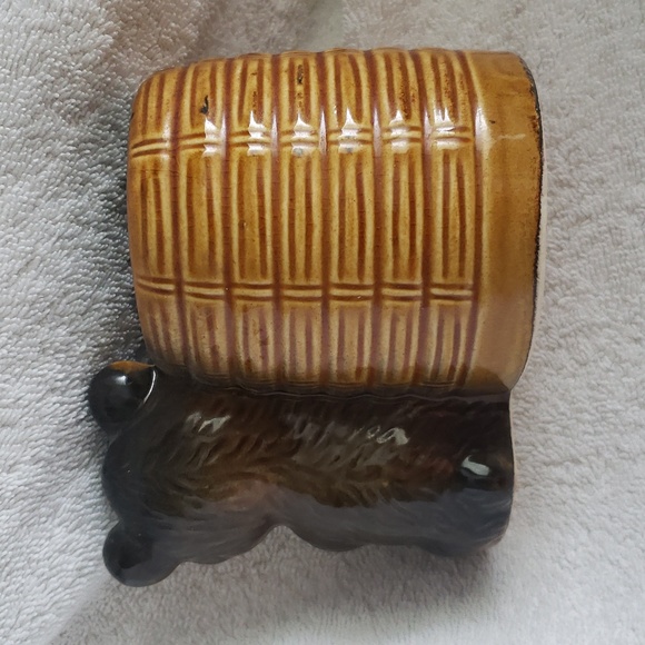 Vintage Ceramic Honey Pot Bear and Beehive Armbee San Francisco from the 1960's - Picture 3 of 5